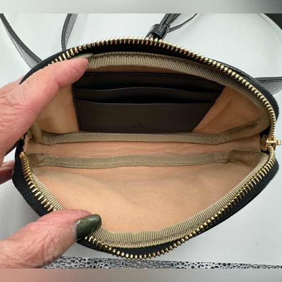 Gucci - Authentic - Red /Black BumBag / Sling / Belt bag - Like New - Picture 7 of 14